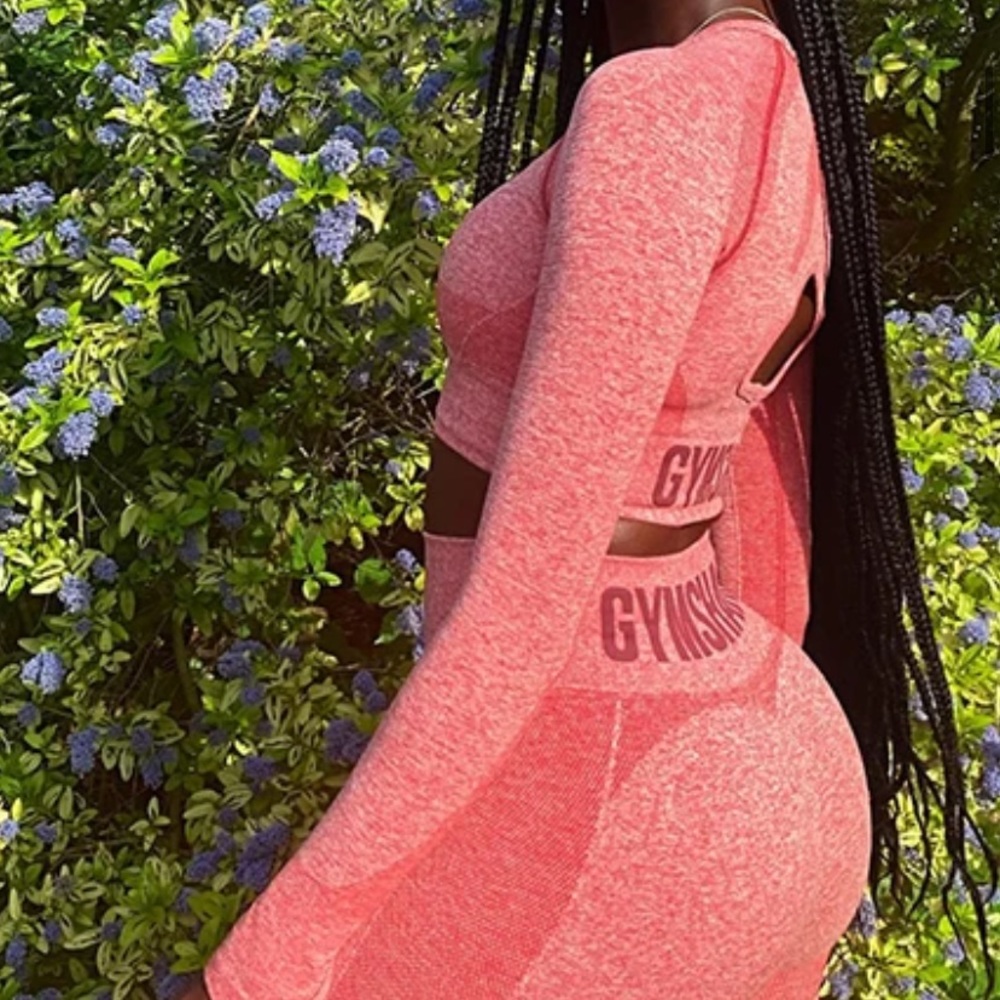 Gymshark red flame flex set